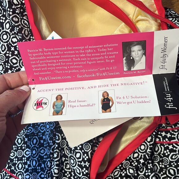 Fit 4 U Black and White Patterned Swim Top - Picture 7 of 9